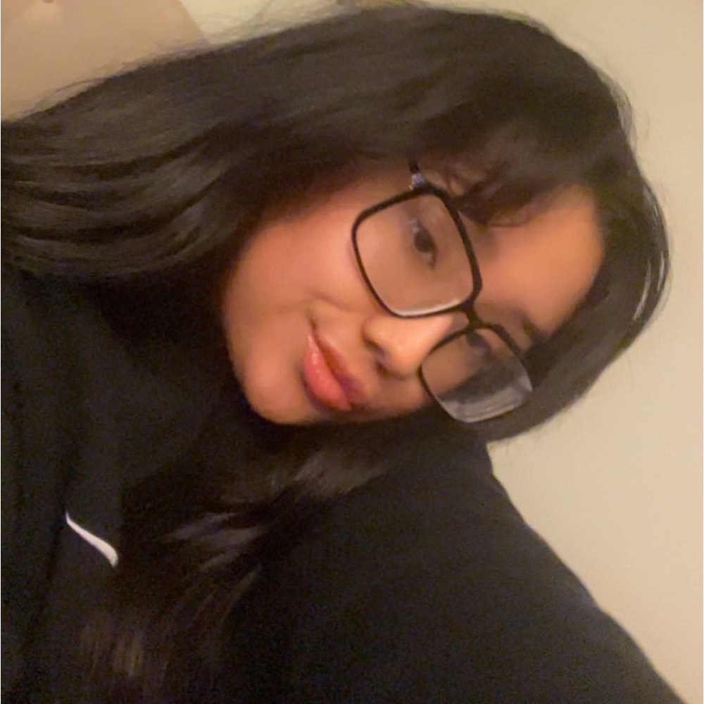 Meet your Posher, Gabby